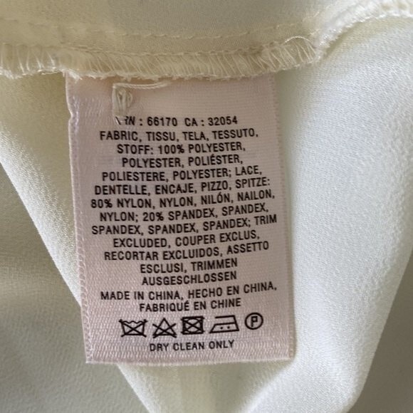 Anthropologie HD In Paris Floras Flutter Short Sleeve Top Floral Lace Key Hole - Picture 12 of 14